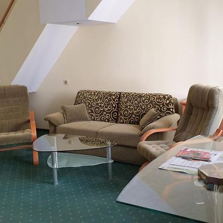 SPA Apartment Raisova Karlovy Vary Extérieur photo