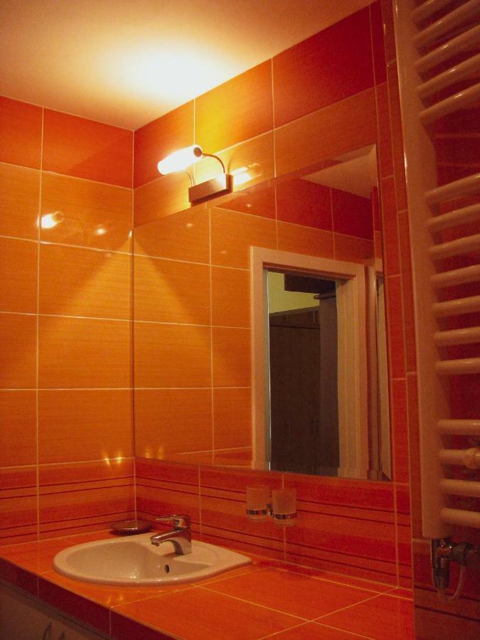 SPA Apartment Raisova Karlovy Vary Extérieur photo